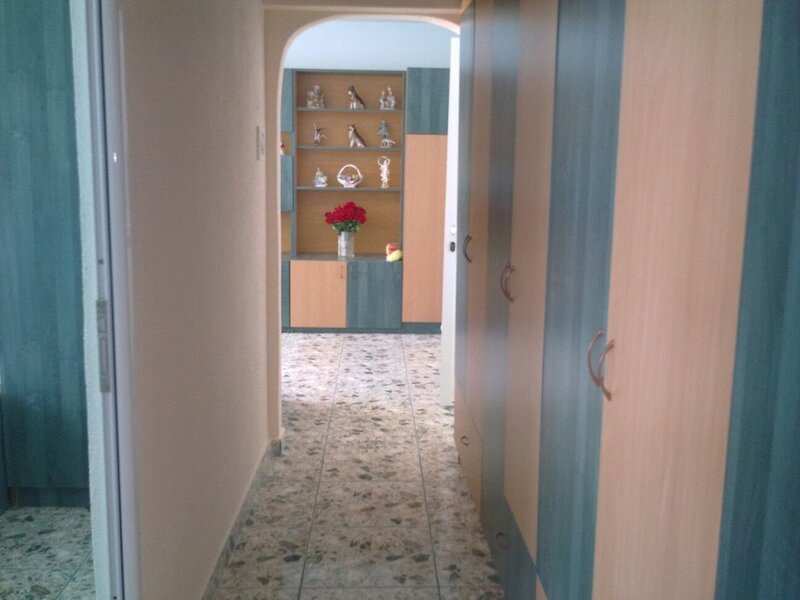 Piata Iancului, 3 minute metrou.